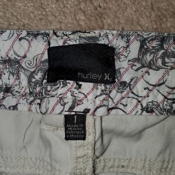 Hurley Cargo Shorts 1 - Picture 3 of 4